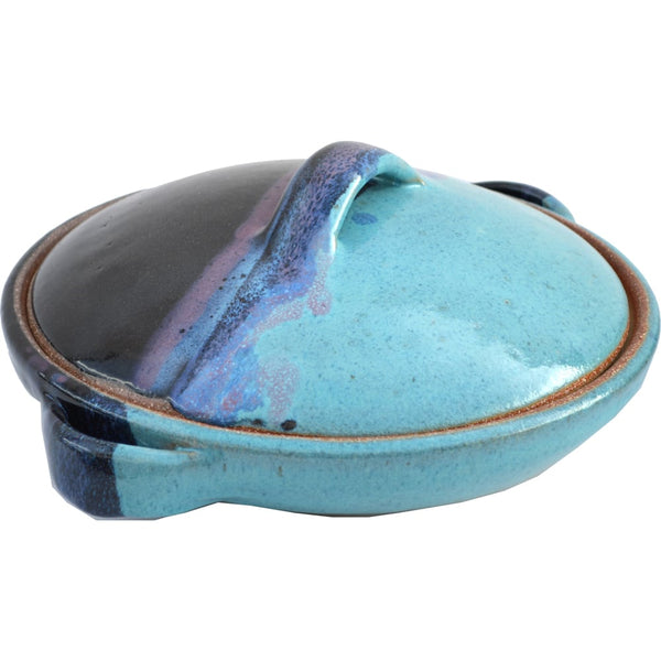 A Non-Pattern Glazed Casserole Dish