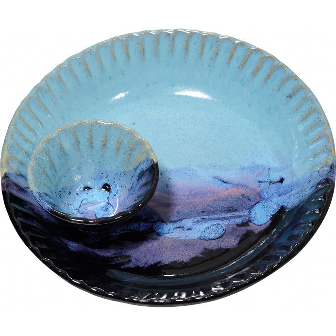 A Non-Pattern Glazed Fluted Chip and Dip