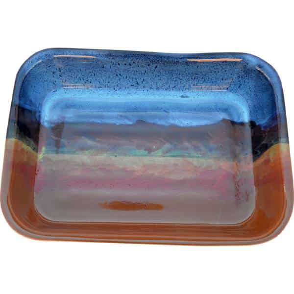 A Non-Pattern Glazed Lasagna Pan