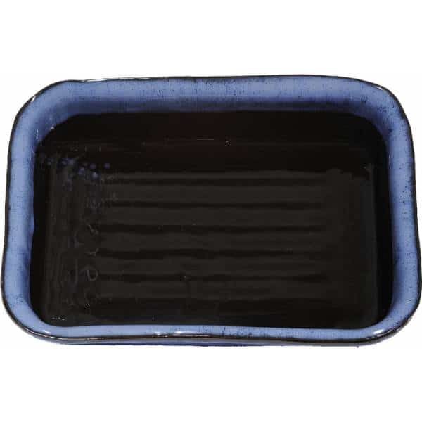 A Non-Pattern Glazed Lasagna Pan