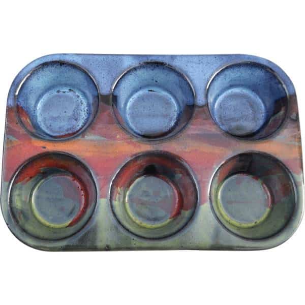 A Non-Pattern Glazed Muffin Pan