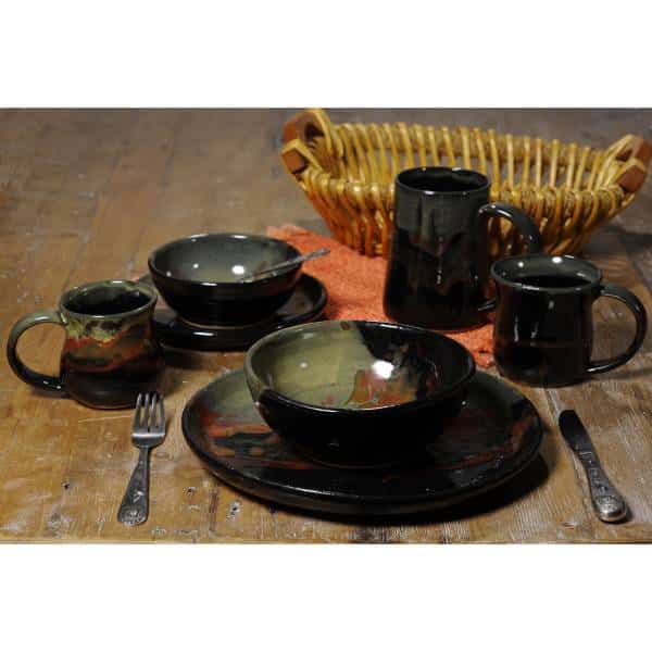 A Non-Pattern Glazed Place Setting