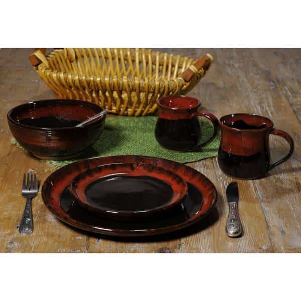 A Non-Pattern Glazed Place Setting