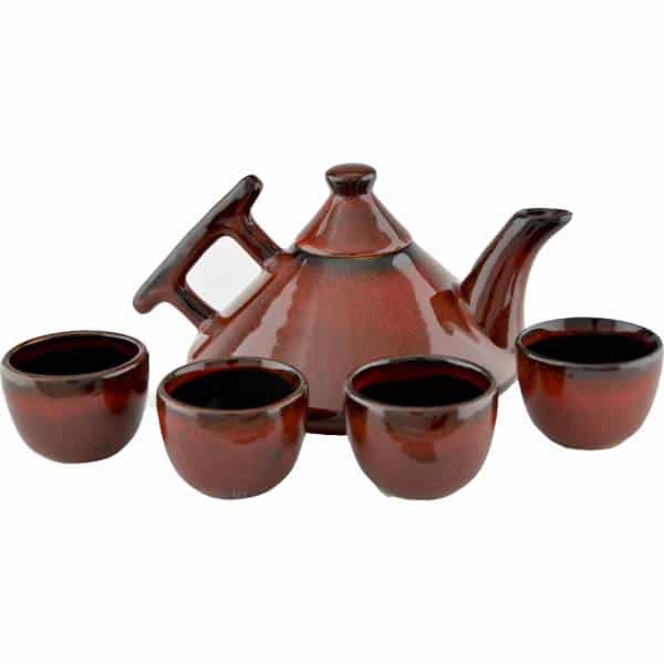 A Non-Pattern Glazed Deco Teapot with Cups